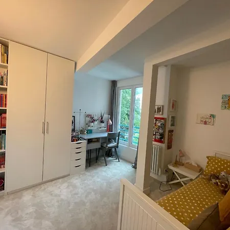 Atelier D'artiste, Vue Tour Eiffel